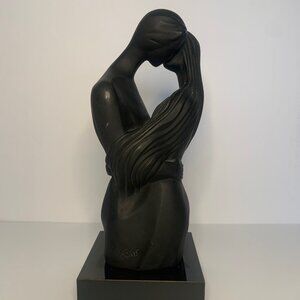 EMBRACE SCUPTURE by Austin Productions